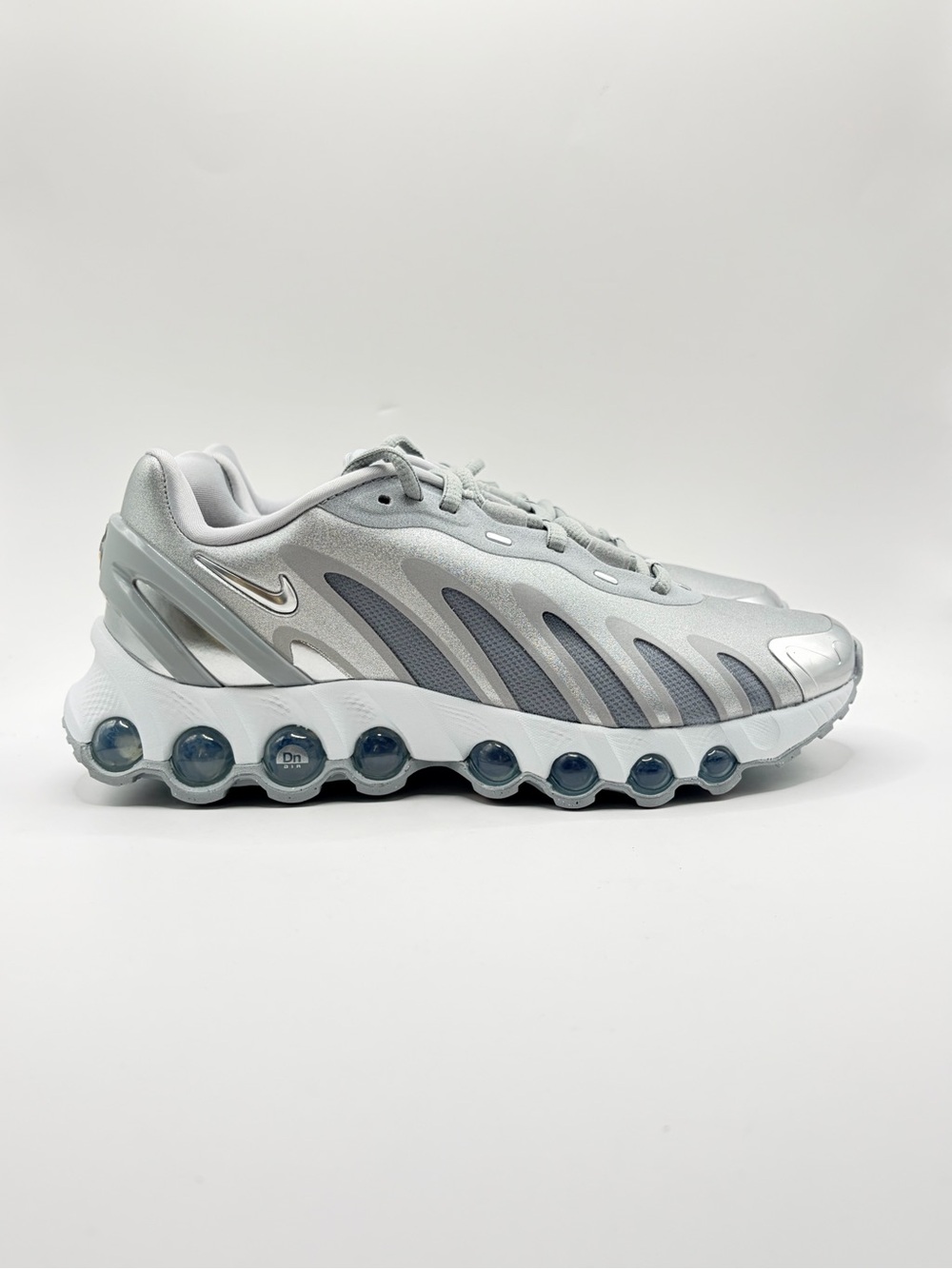 Nike Air Max DN8 Wolf Gray Metallic Silver 7W